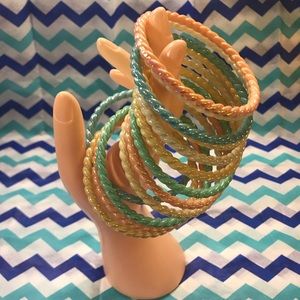 Bangle bracelets 💫 Assorted colors